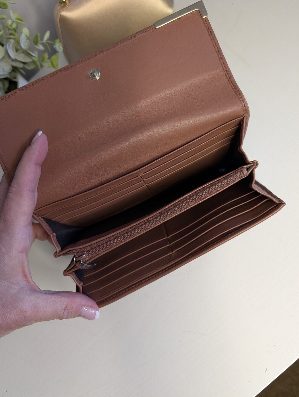 Gucci Microguccissima Continental Wallet, Dusty Rose -EUC w/ COA! - Picture 6 of 12